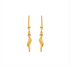 Drop earrings in 18 karat yellow gold.