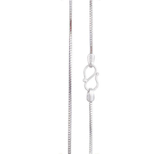 A simple chain in 18 karat white gold