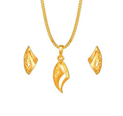 Tanishq Yellow Gold Pendant Set