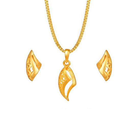 Tanishq Yellow Gold Pendant Set